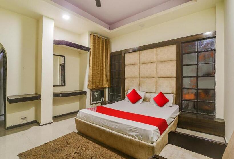 Oyo Hotel Shivalik Gold