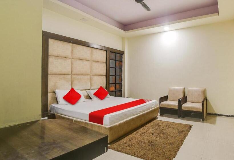 Oyo Hotel Shivalik Gold