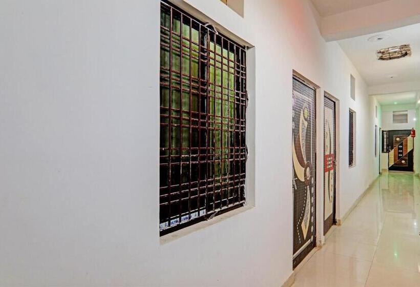 Oyo Hotel Surya Palace