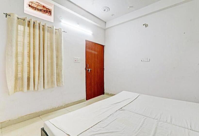 Oyo Hotel Surya Palace