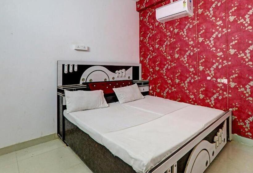 Oyo Hotel Surya Palace