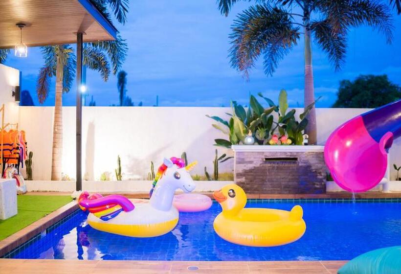 פנסיון นวินดาพูลวิลล่า