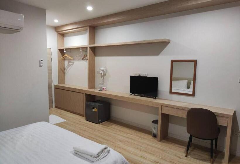 פנסיון โฮมเทล