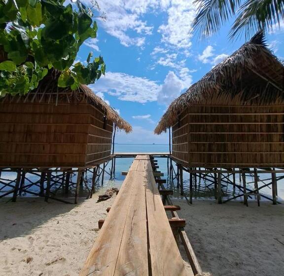 بنسيون Coco Huts Guest House