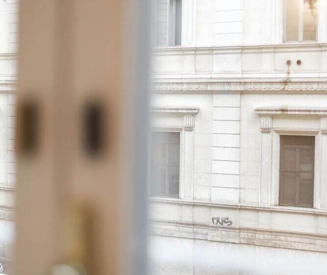 פנסיון Domus Vitra