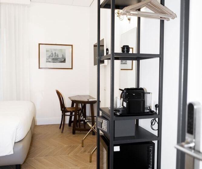 פנסיון Domus Vitra