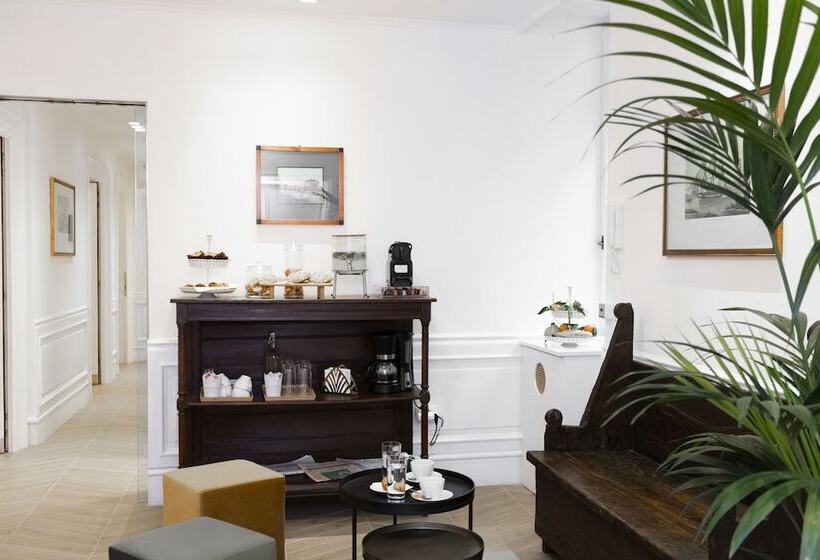 פנסיון Domus Vitra