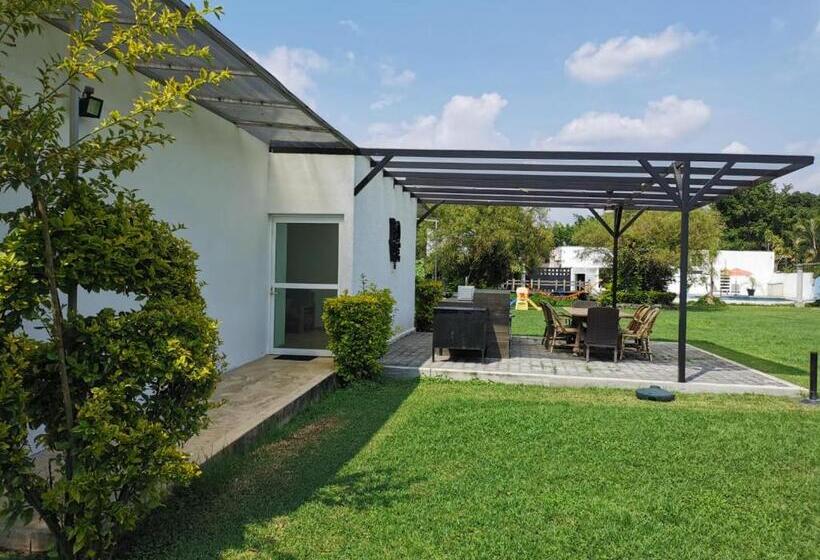 ペンション El Cielo Hospedaje Y Jardín