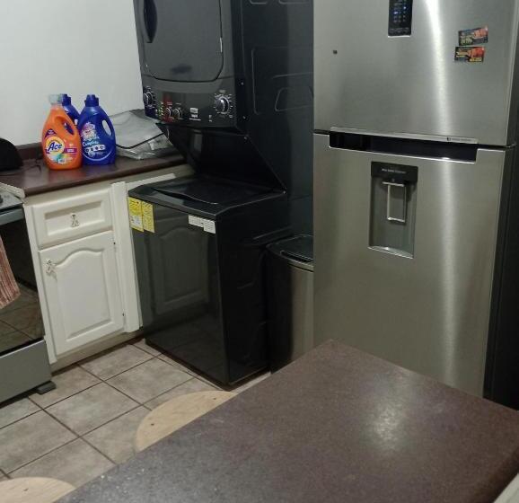 ペンション Estancia Expres