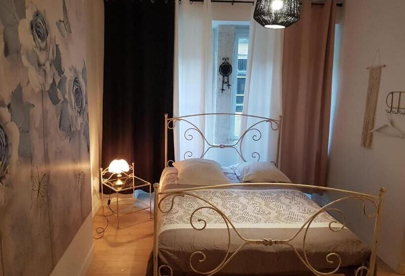 膳宿费 Fenêtre Sur Cour Du Docteur Privey   Free & Secure Park Bike