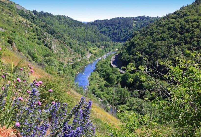 ペンション Ferme Rénovée Avec Espace Bien être, Proche Des Gorges De L Allier Et Chemins De Compostelle   Fr 1