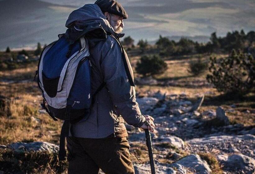 بنسيون Vellave   Fr 1 582 409