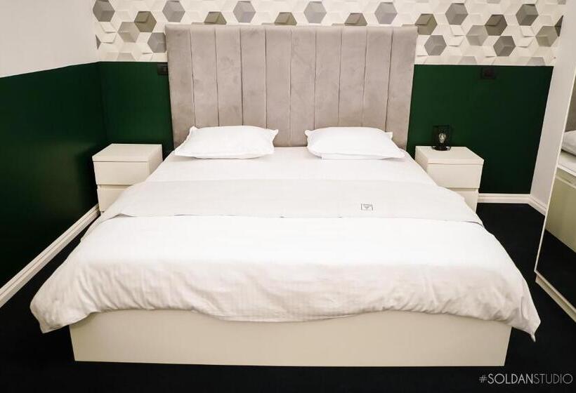 펜션 La Codrii Cajvanei