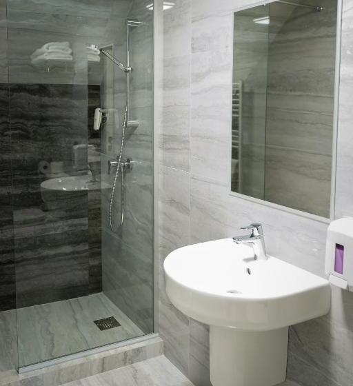 펜션 La Codrii Cajvanei