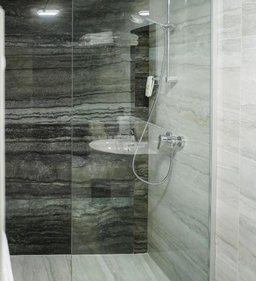 펜션 La Codrii Cajvanei