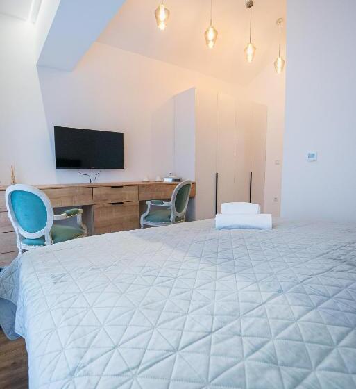 پانسیون Leo Luxury Rooms I Apartments