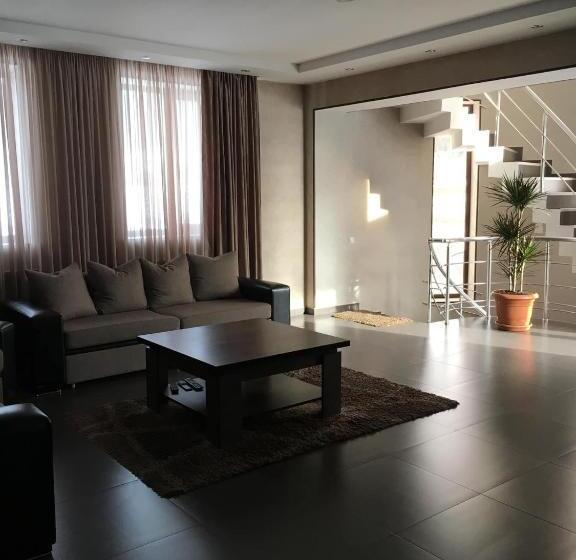 پانسیون Magnati