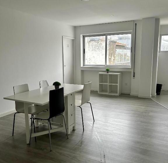 پانسیون Moreira Family