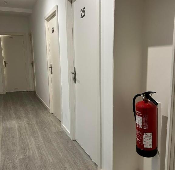 پانسیون Moreira Family