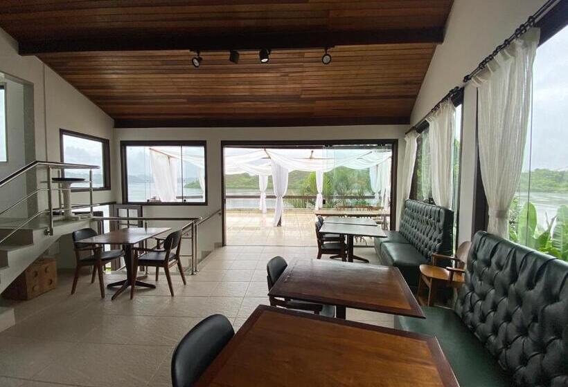 פנסיון Oásis Beach House