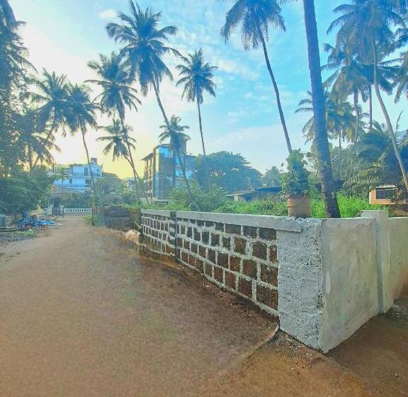 پانسیون Roshni Luxury