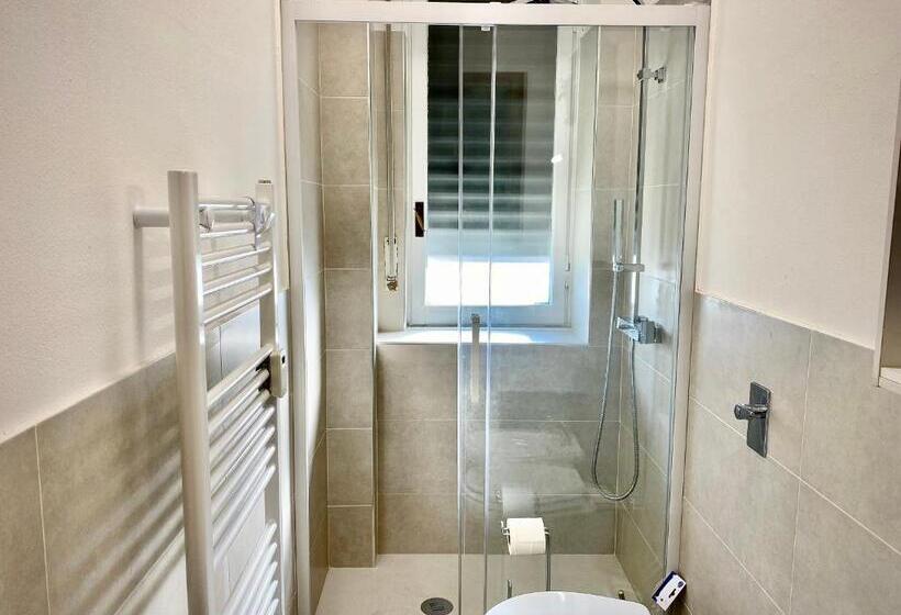 پانسیون Stanza Cristina E Patrizia Fiere E Moda