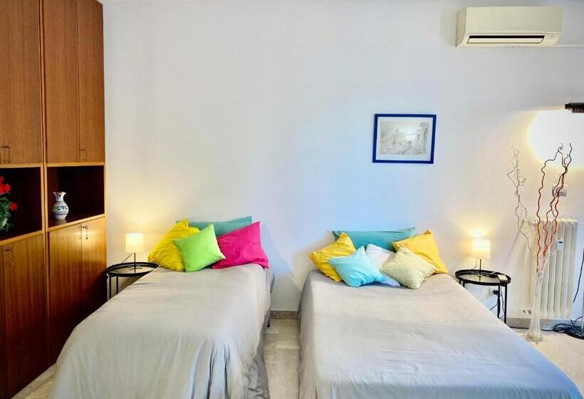 پانسیون Stanza Cristina E Patrizia Fiere E Moda