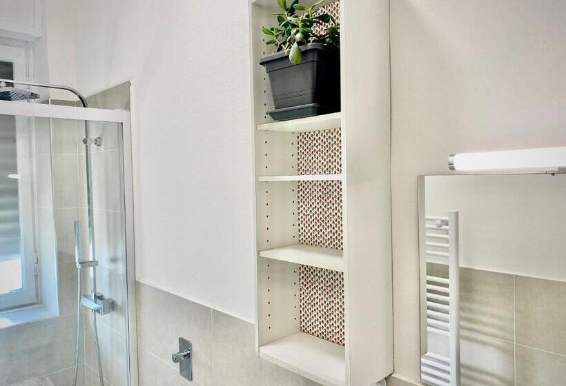 پانسیون Stanza Cristina E Patrizia Fiere E Moda