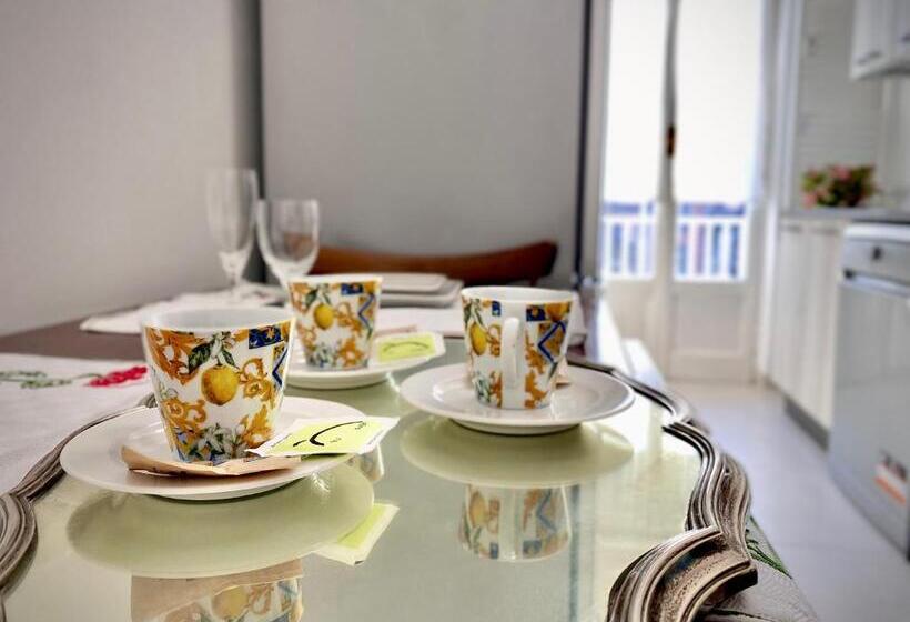 پانسیون Stanza Cristina E Patrizia Fiere E Moda