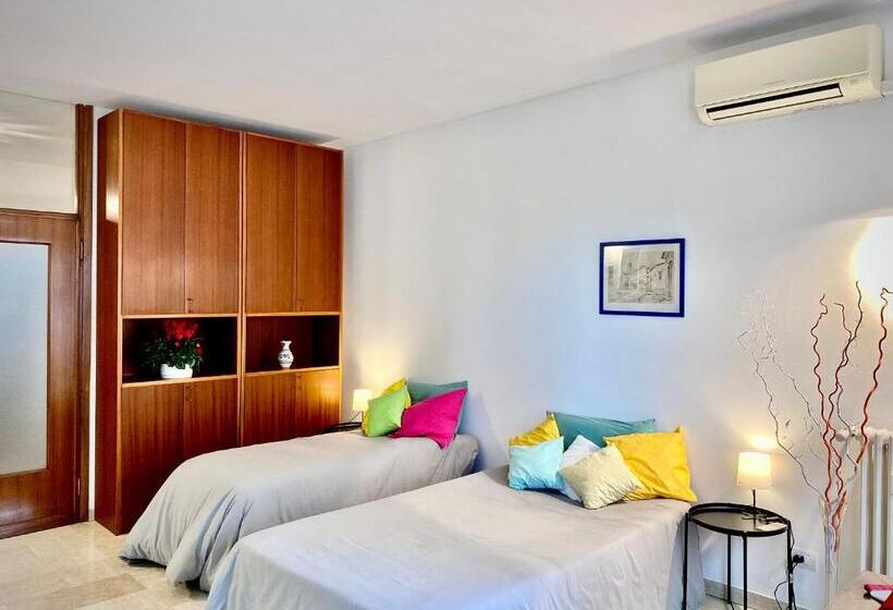 پانسیون Stanza Cristina E Patrizia Fiere E Moda