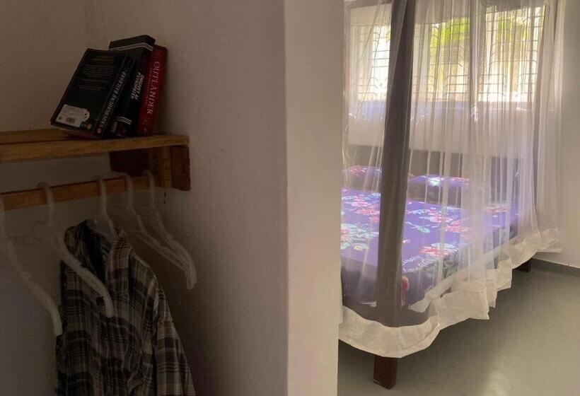 ペンション The Drop In Madiha I Double Bedroom With Private Bathroom