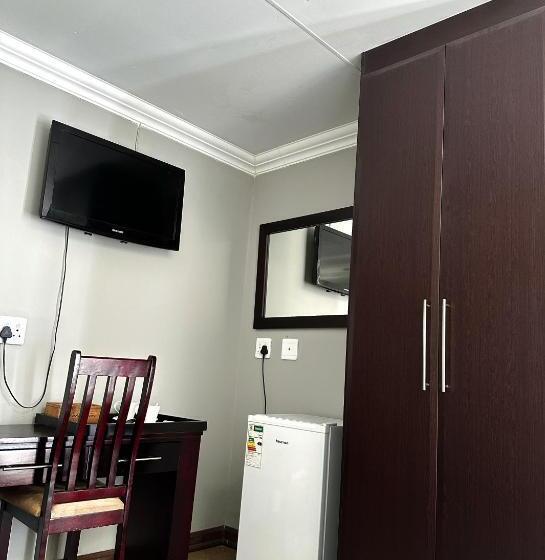 ペンション The Hempel Guesthouse