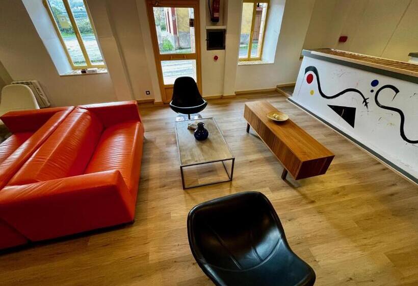 پانسیون The Orange Teddy Bear Hostal La Peña