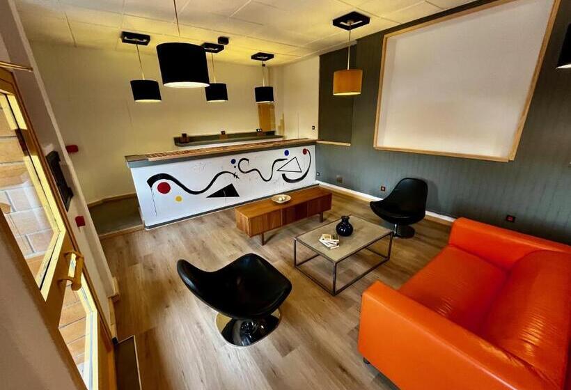 پانسیون The Orange Teddy Bear Hostal La Peña