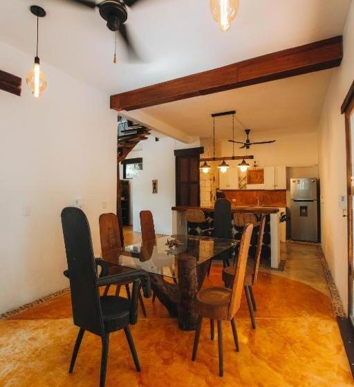 Quantum Mayan Skyloft