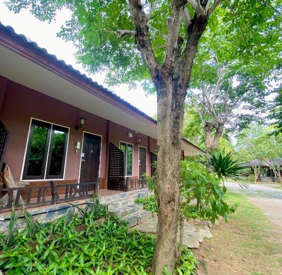 리조트 วรินธรน์รีสอร์ท