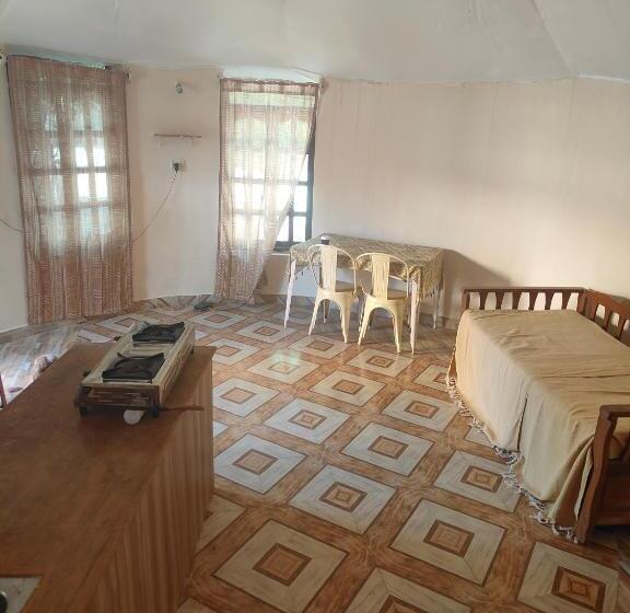 리조트 Rusta Wellness And Retreat Center