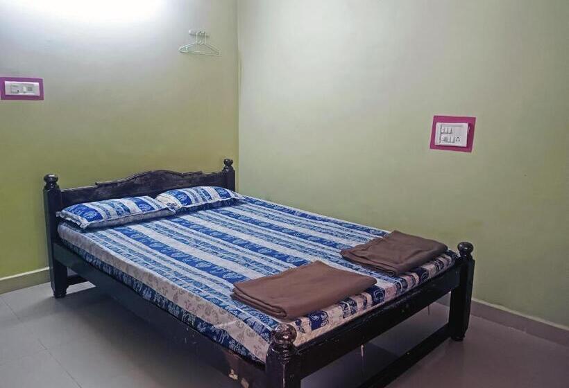 Staymaker Hotel Shri Sai Ram