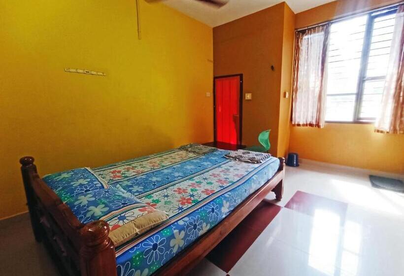 Staymaker Hotel Shri Sai Ram