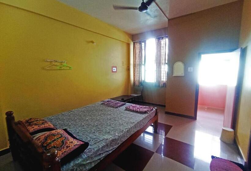 Staymaker Hotel Shri Sai Ram