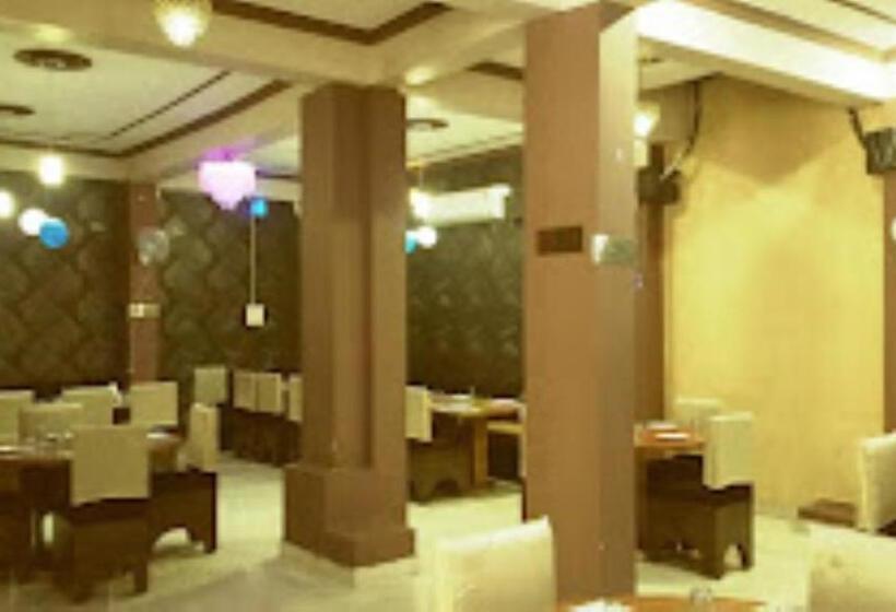 The Royal Hotel,chhatarpur