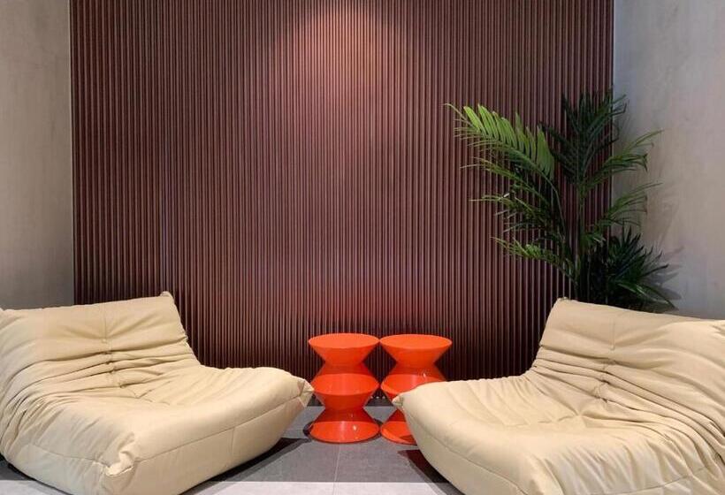 502 Edge芭提雅市中心25楼高层海景服务公寓，芭提雅海湾景观，近沙滩，步行街，购物中心