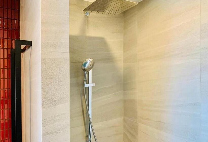 502 Edge芭提雅市中心25楼高层海景服务公寓，芭提雅海湾景观，近沙滩，步行街，购物中心