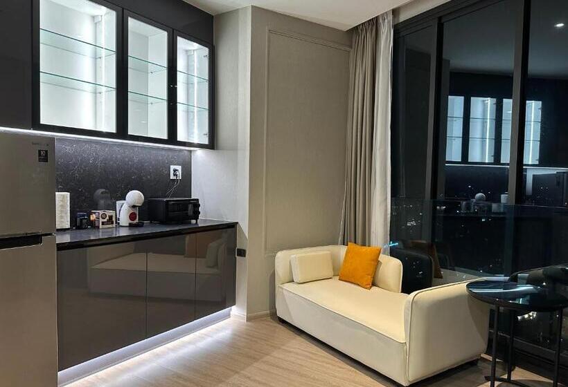 502 Edge芭提雅市中心25楼高层海景服务公寓，芭提雅海湾景观，近沙滩，步行街，购物中心