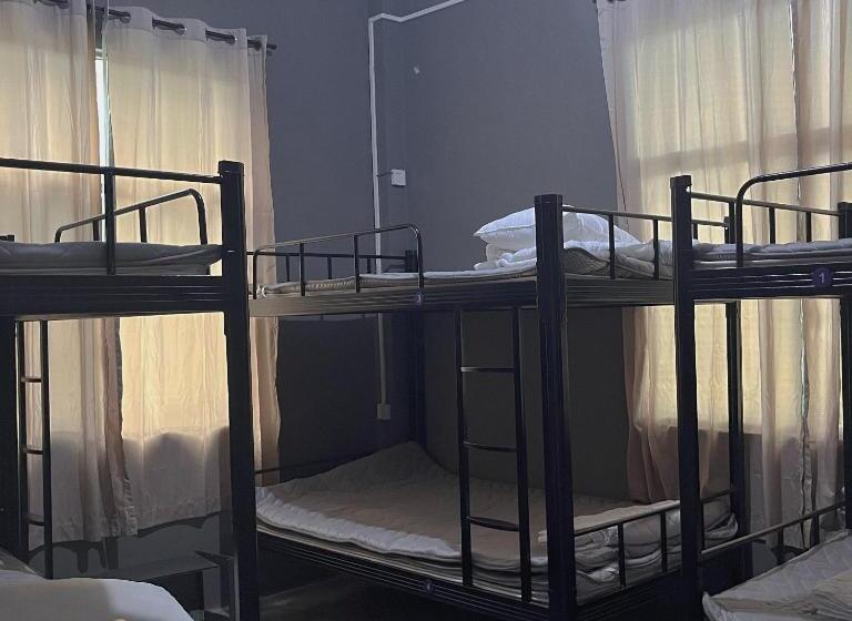 הוסטל Gar S Homestay