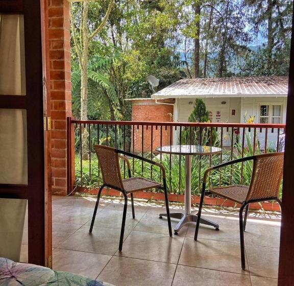 הוסטל Posada Turística Avalon