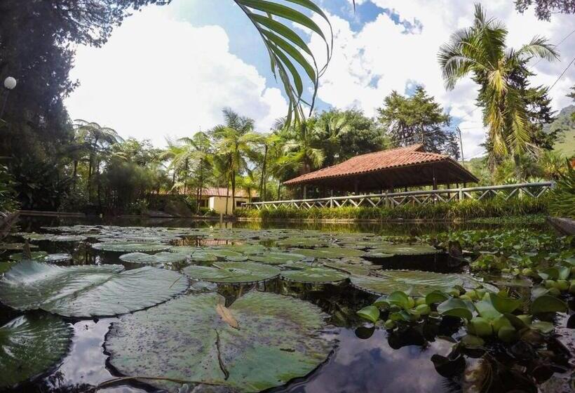 הוסטל Posada Turística Avalon