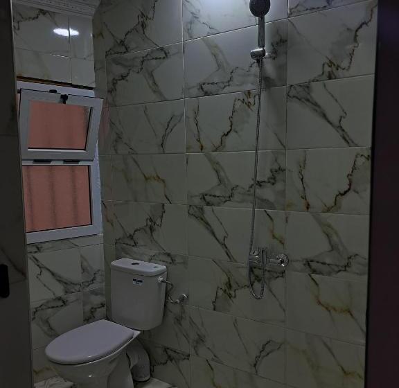 هاستل Mira Guest House