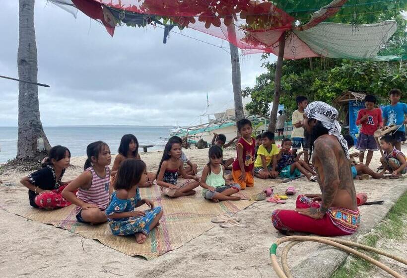 هاستل Tribal Huts Community