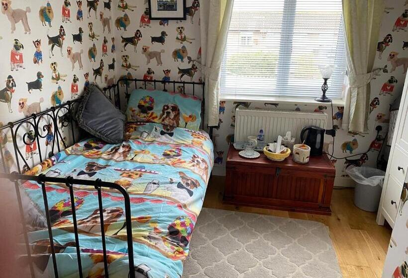 Bed and Breakfast 2 Friends Close